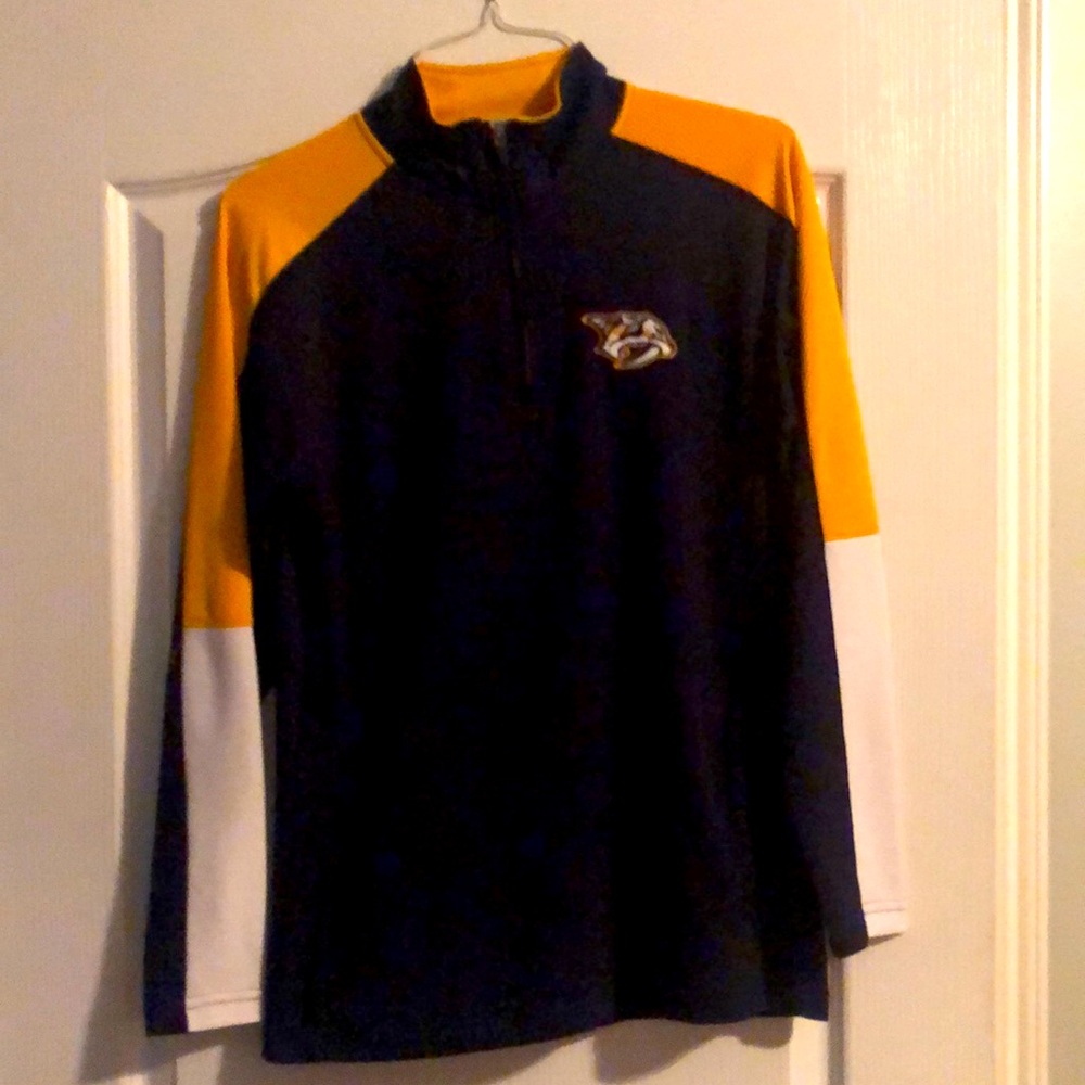 Nashville Predators quarter zip size S.